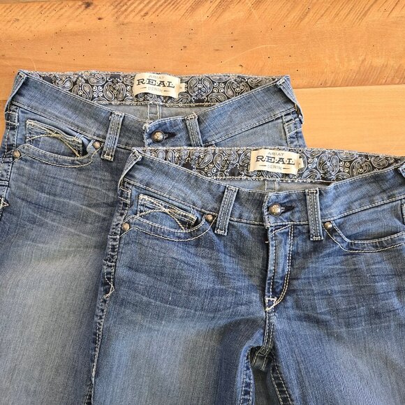 Two Pair of Women's Ariat Real Straight Icon Jeans Rainstorm 29R - Picture 3 of 12